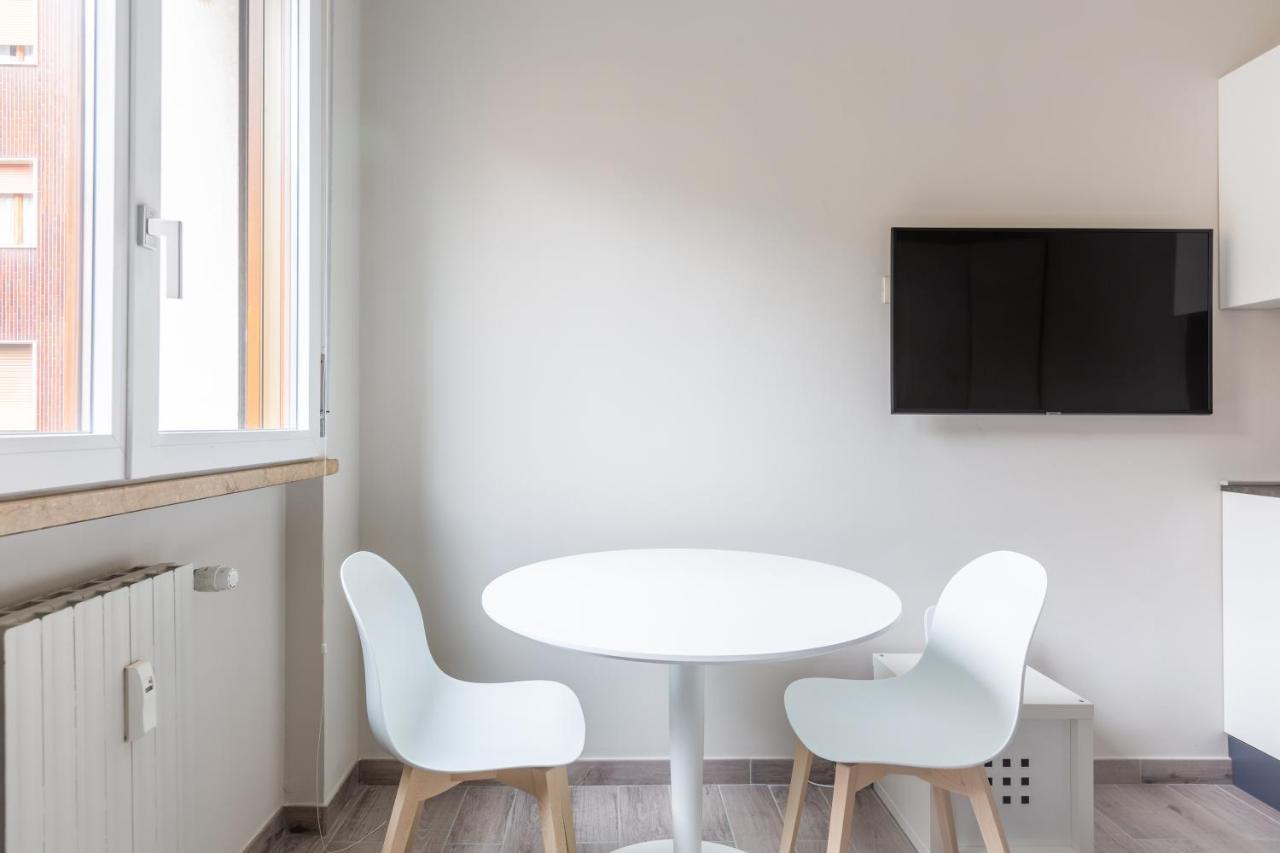 via Panizza - Grazioso monolocale, posizione elegante e centrale Milano Esterno foto